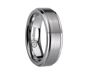 Tungsten carbide ring with raised brushed middle "SUBLIMATA"